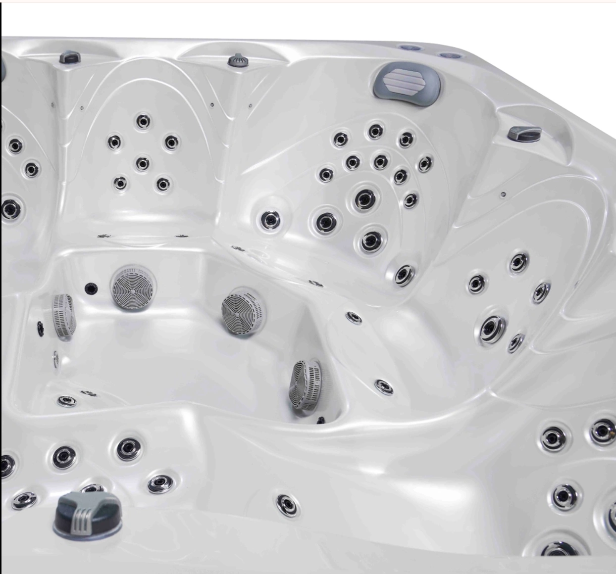 Genting 5 person spa seating and interior layout