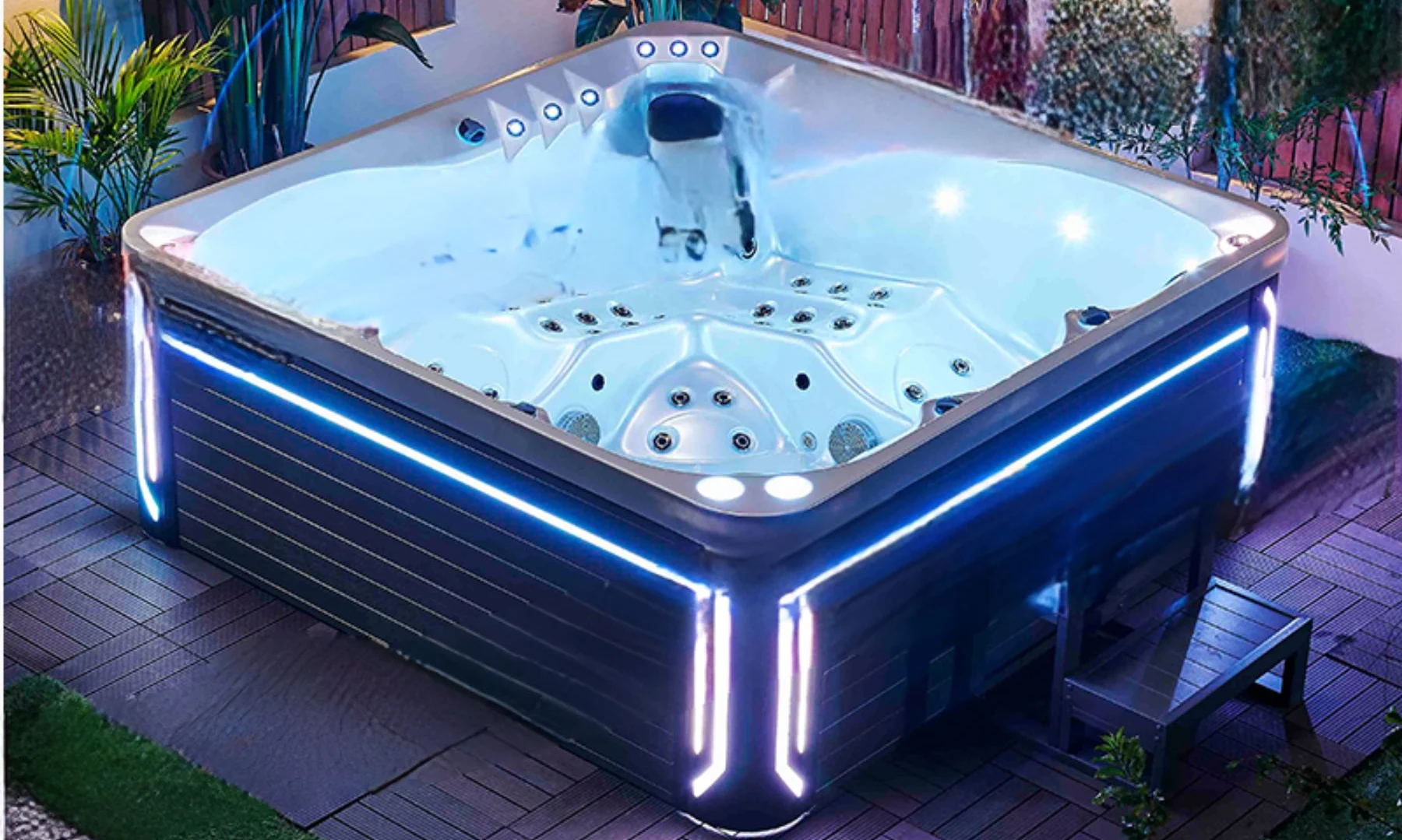 Genting 5 person family spa pool